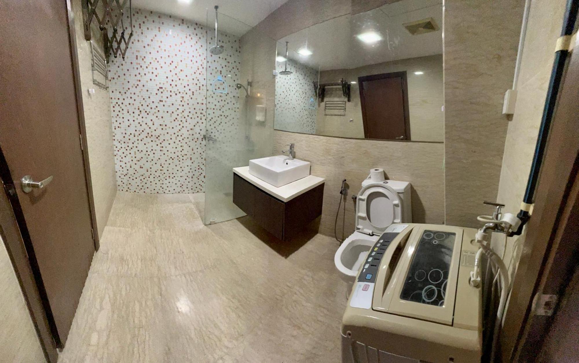 Regalia Service Suites Klcc Skypool Kuala Lumpur Exterior photo