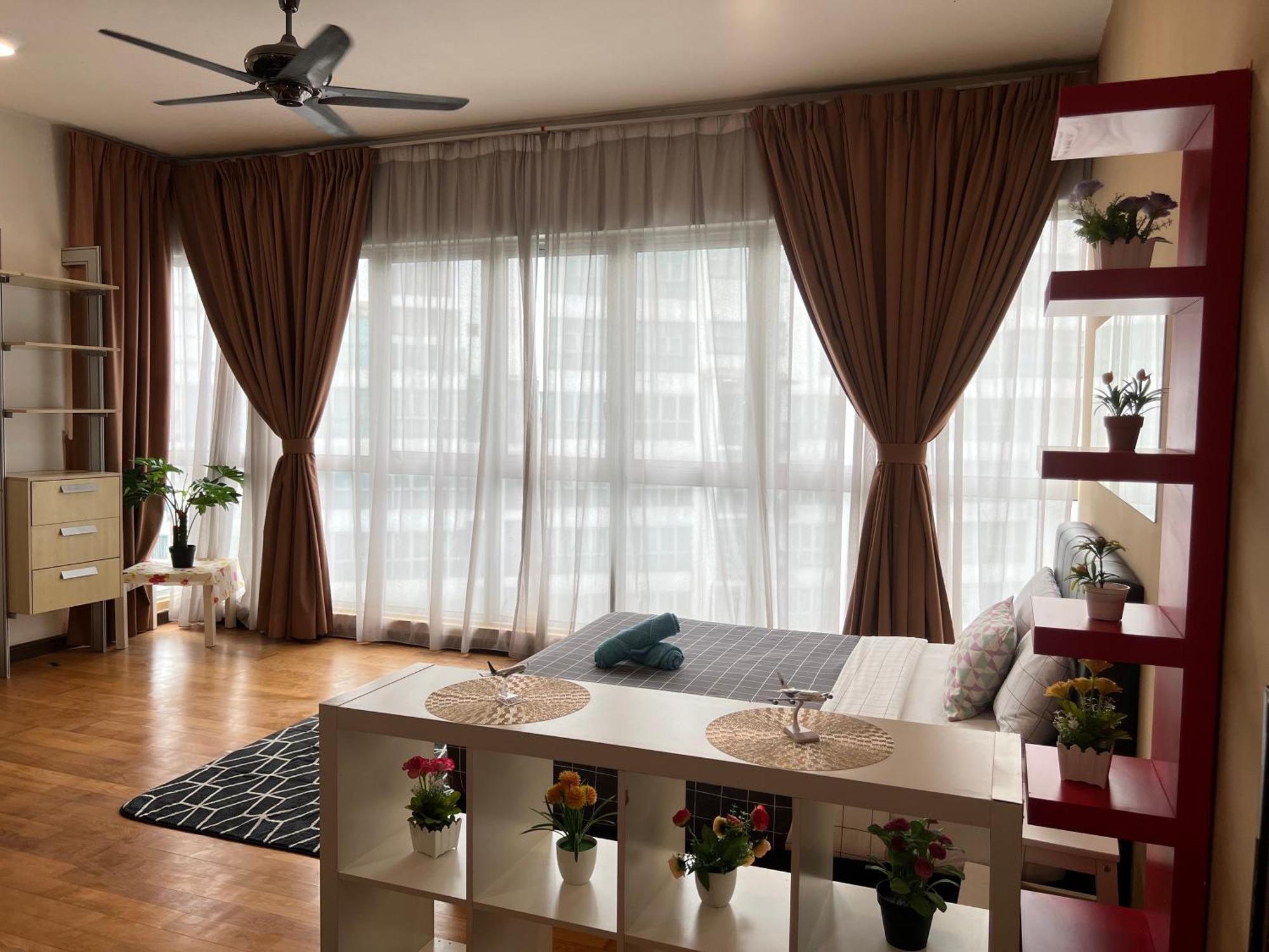 Regalia Service Suites Klcc Skypool Kuala Lumpur Room photo